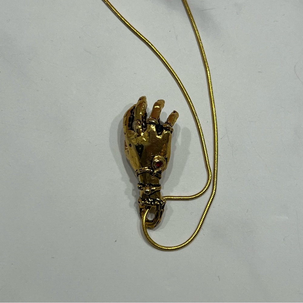 Vintage Fortune Teller’s Crystal Ball Necklace Hand Cradling Orb Pendant Withcy - Picture 5 of 5